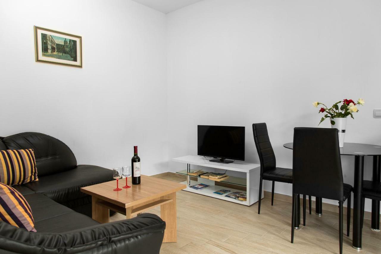 Dubravka Apartmani Mokosica Bagian luar foto
